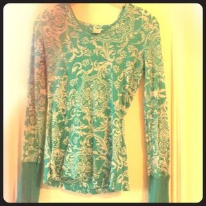 Blue and white patterned pull over